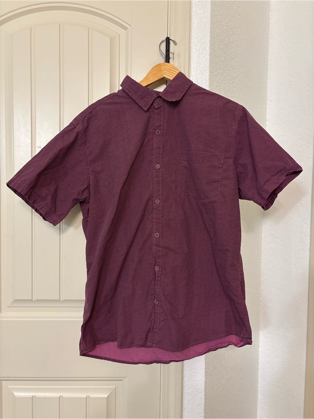 Rugby University XL Burgundy Geometric Button Front Short Sleeve Shirt Mens